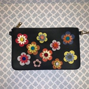 URBAN EXPRESSIONS FLORAL CLUTCH